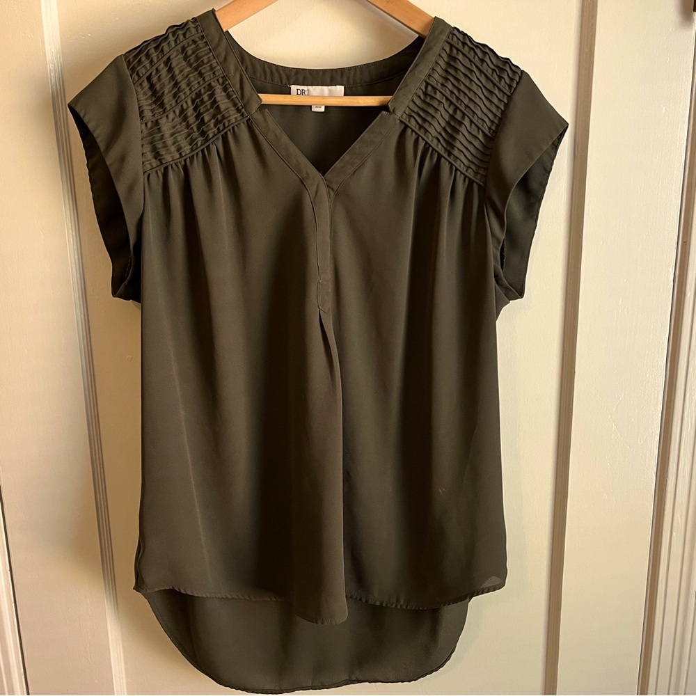 DR2 Olive Green Hi-Lo V-Neck Blouse, Size L